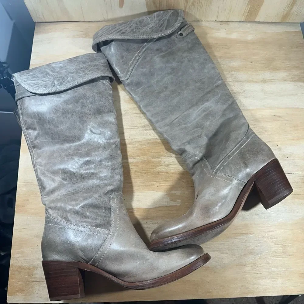 Frye Jane Tall Cuff boots Women’s Size 8.5